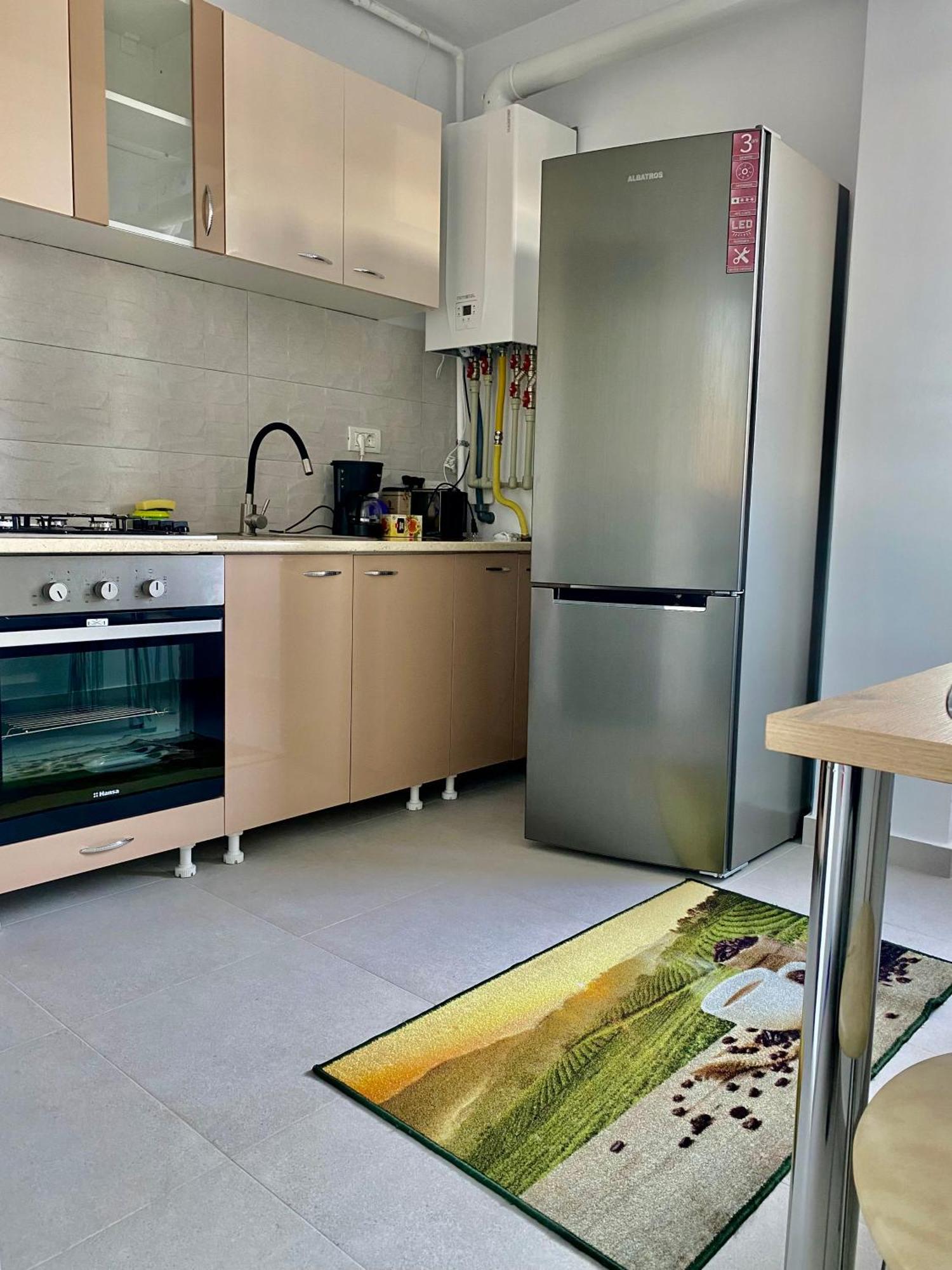 Garsoniera Trivale City Apartment Piteşti Exterior foto